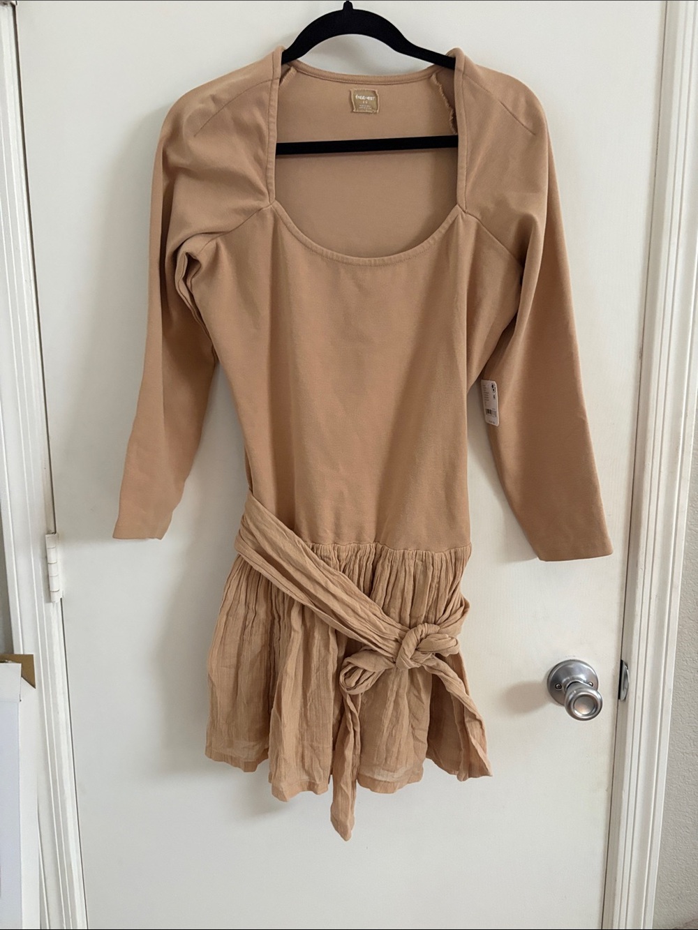 Free People Free-est Beige Long-Sleeve Scoop Neck Dress with Tie Waist SZ L